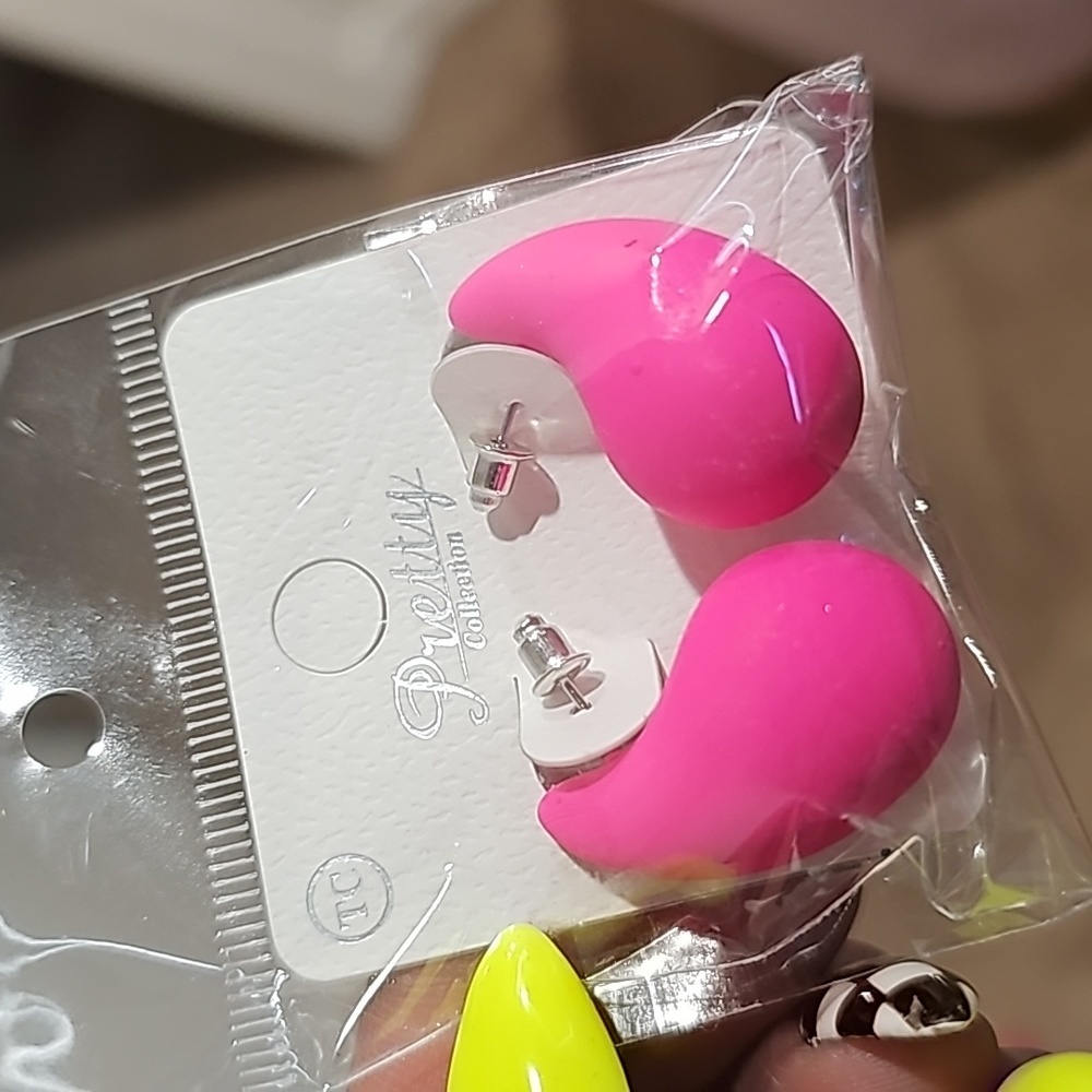 Chunky Acrylic Tear Stud Earrings